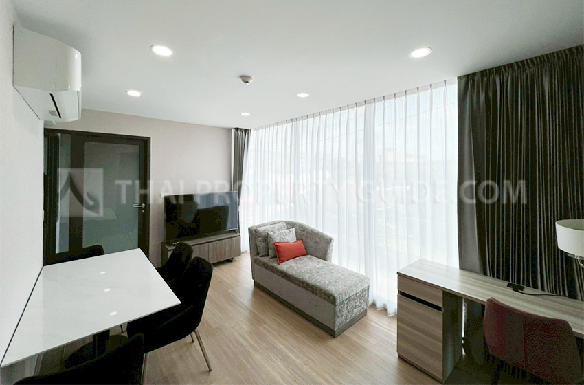 Apartment in New Petchburi 