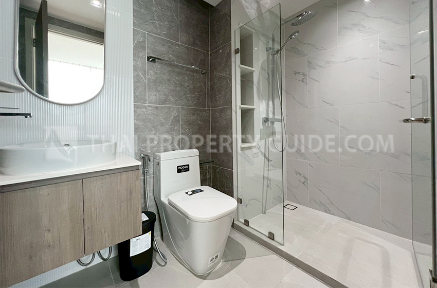 Apartment in New Petchburi 