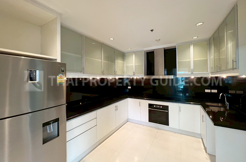 Apartment in Ploenchit 