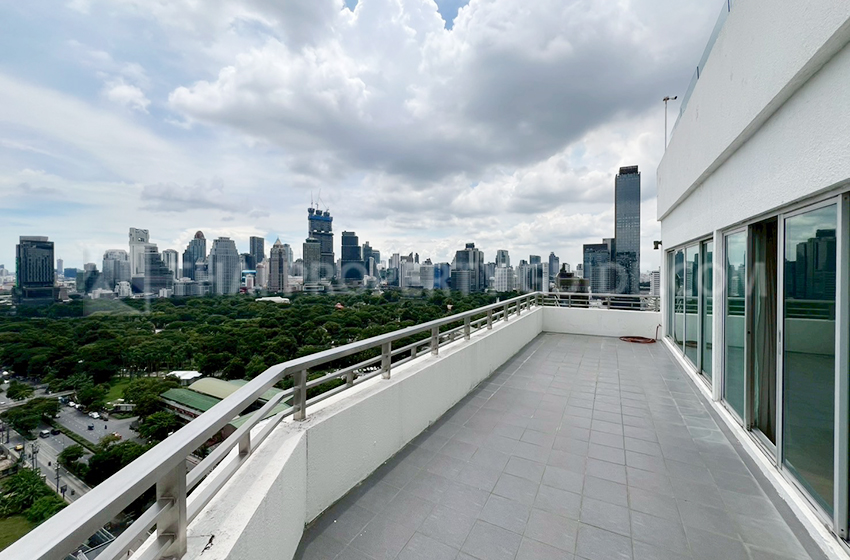 Apartment in Ploenchit 