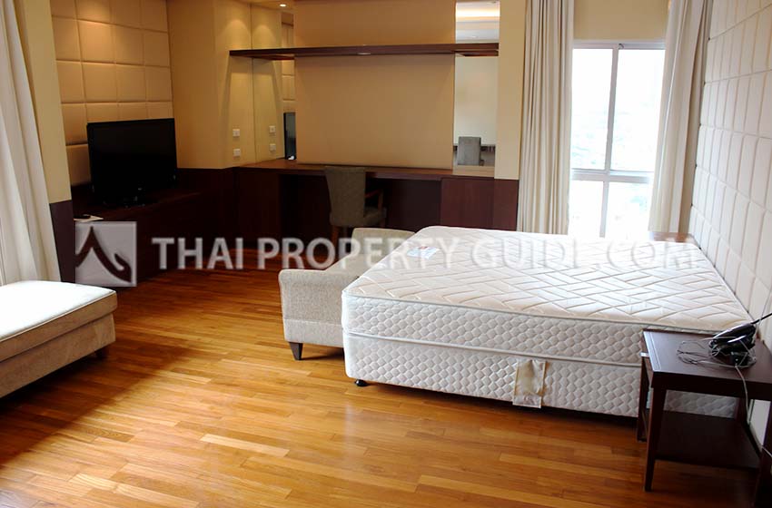 Apartment in Ploenchit 