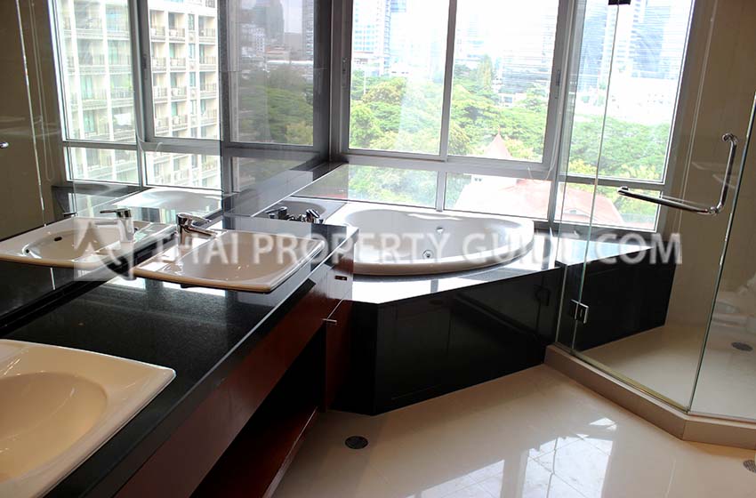 Apartment in Ploenchit 