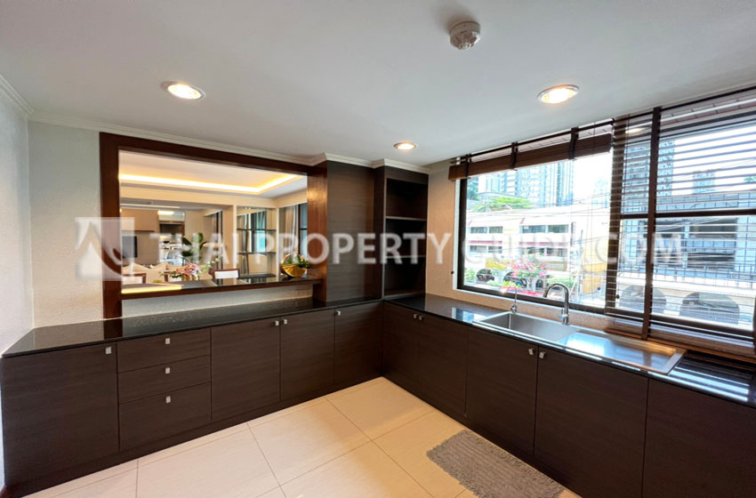 Apartment in Ploenchit 