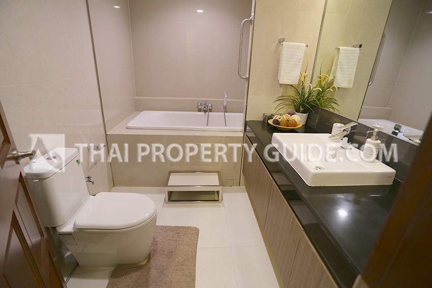 Apartment in Ploenchit 