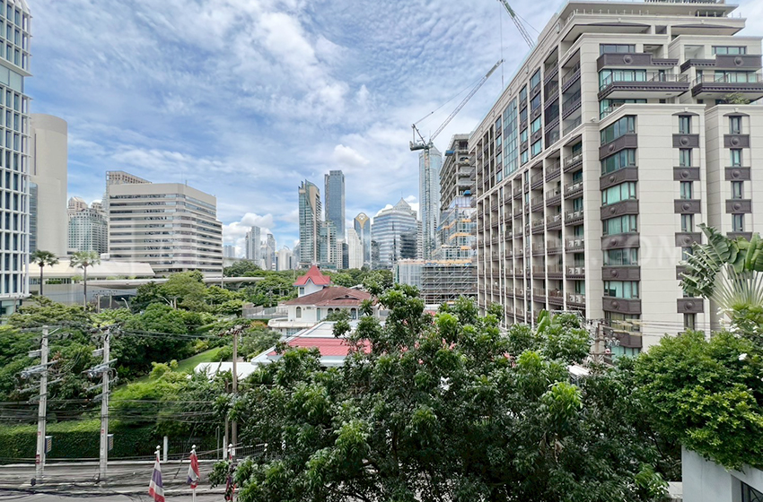 Apartment in Ploenchit 