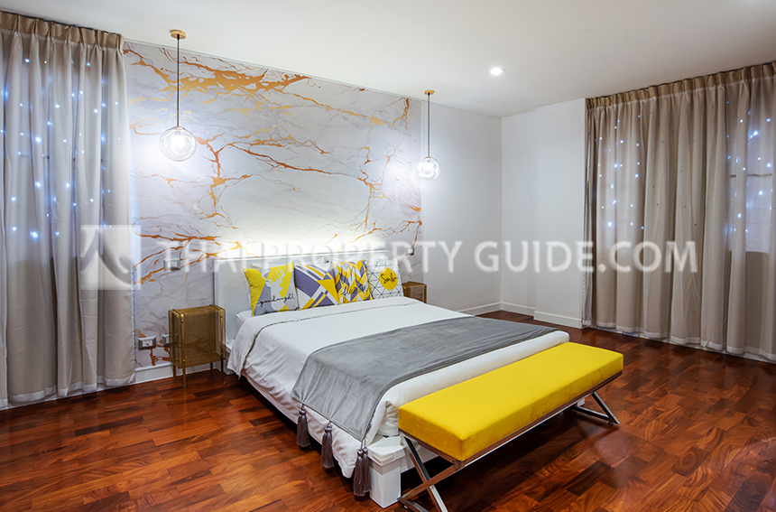 Apartment in Ploenchit 