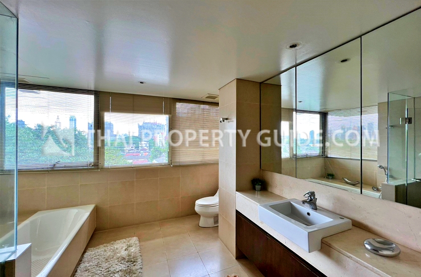 Apartment in Ploenchit 