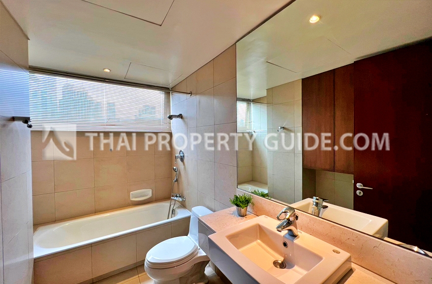 Apartment in Ploenchit 