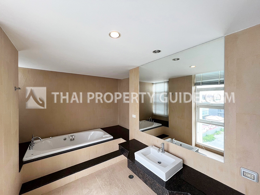 Apartment in Sukhumvit 