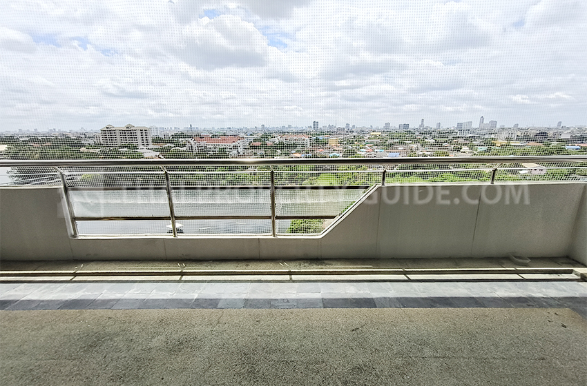 Condominium in Nichada Thani 