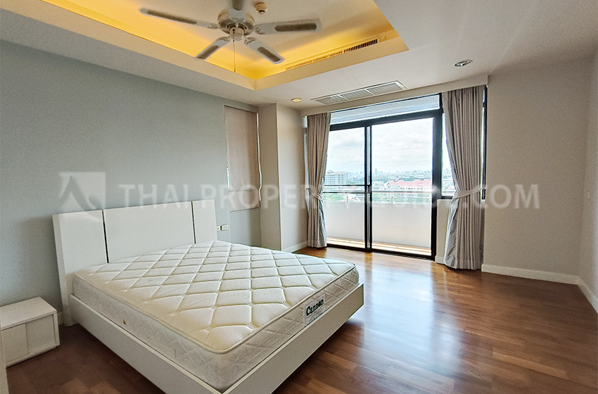 Condominium in Nichada Thani 