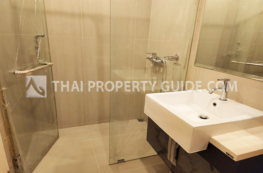 Condominium in New Petchburi 