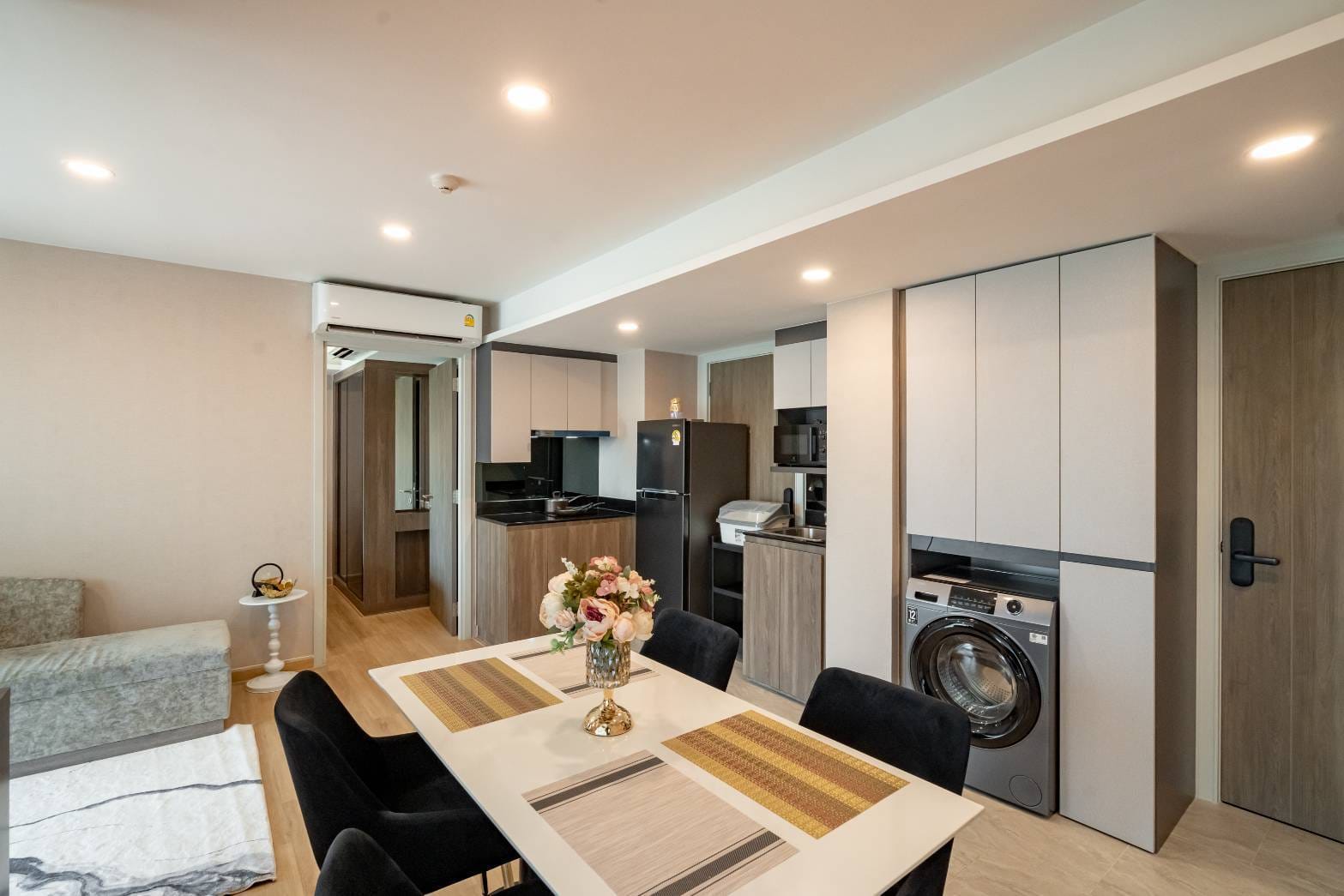 Condominium in New Petchburi 