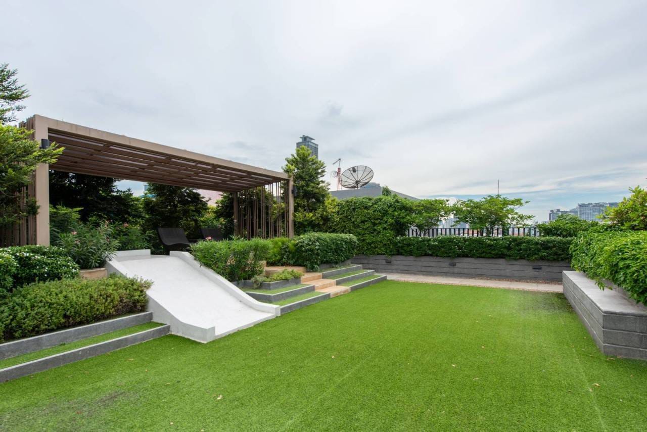 Condominium in New Petchburi 