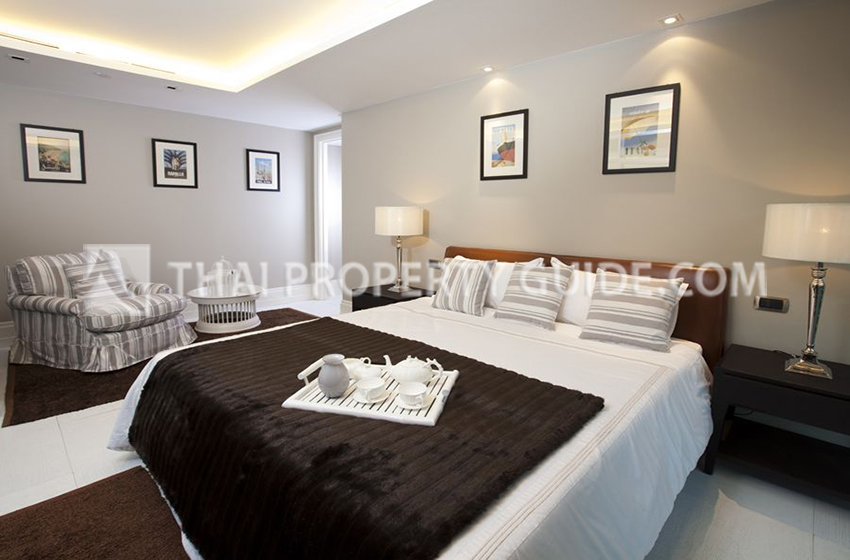 Condominium in Phaholyothin 