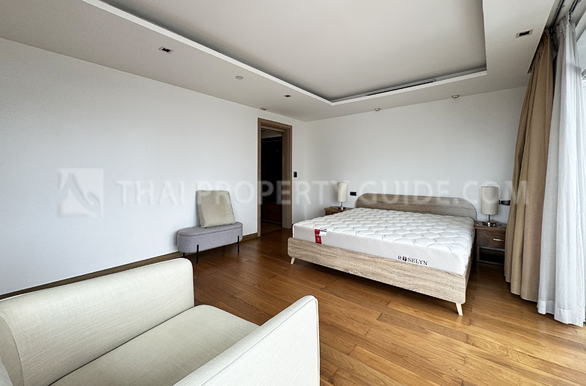 Condominium in Phaholyothin 
