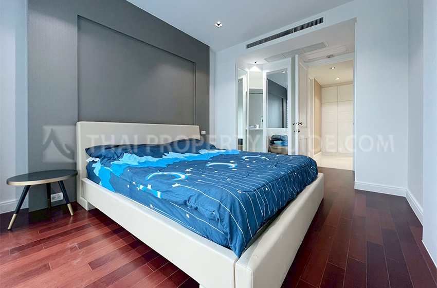 Condominium in Ploenchit : Athenee Residence 