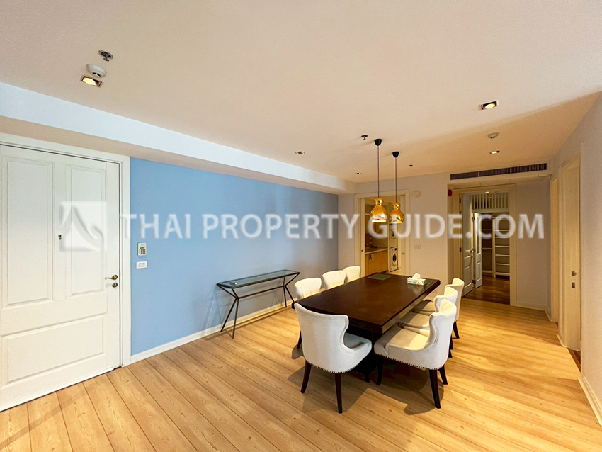 Condominium in Ploenchit : Athenee Residence 
