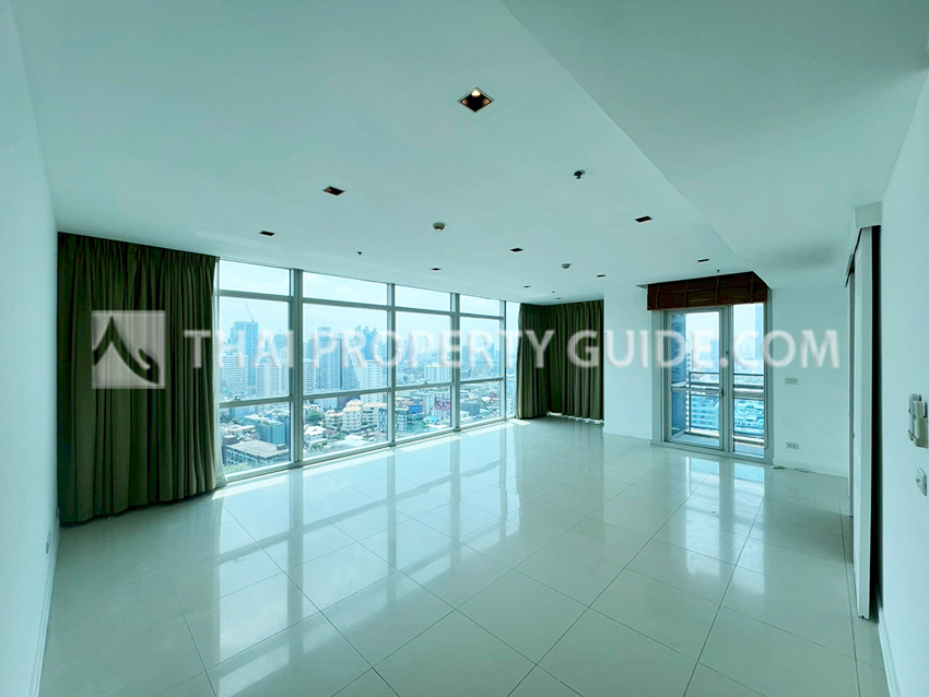 Condominium in Ploenchit : Athenee Residence 