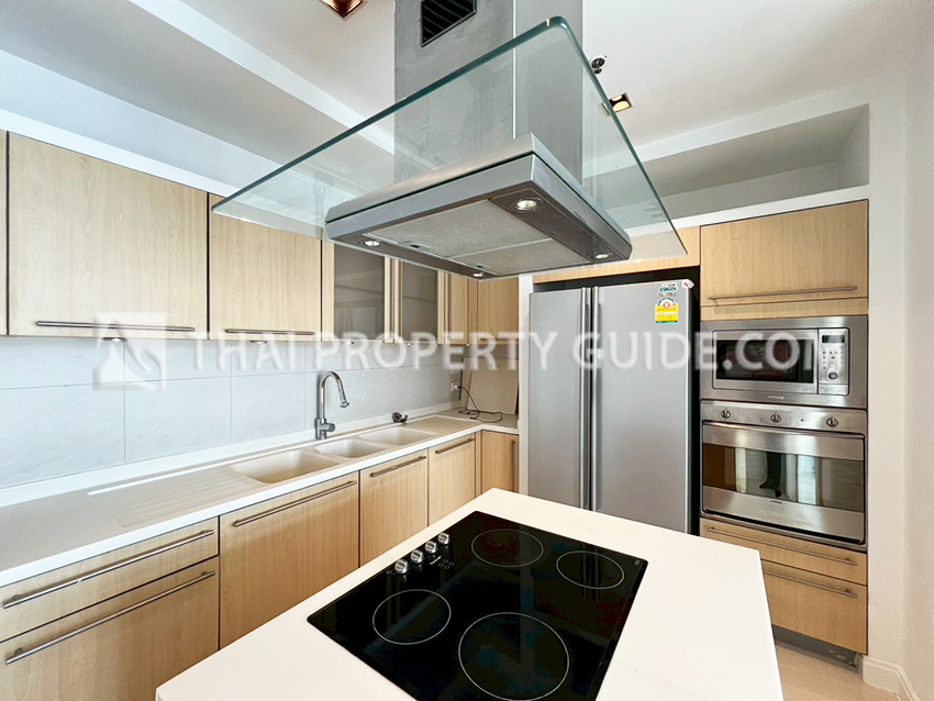 Condominium in Ploenchit : Athenee Residence 