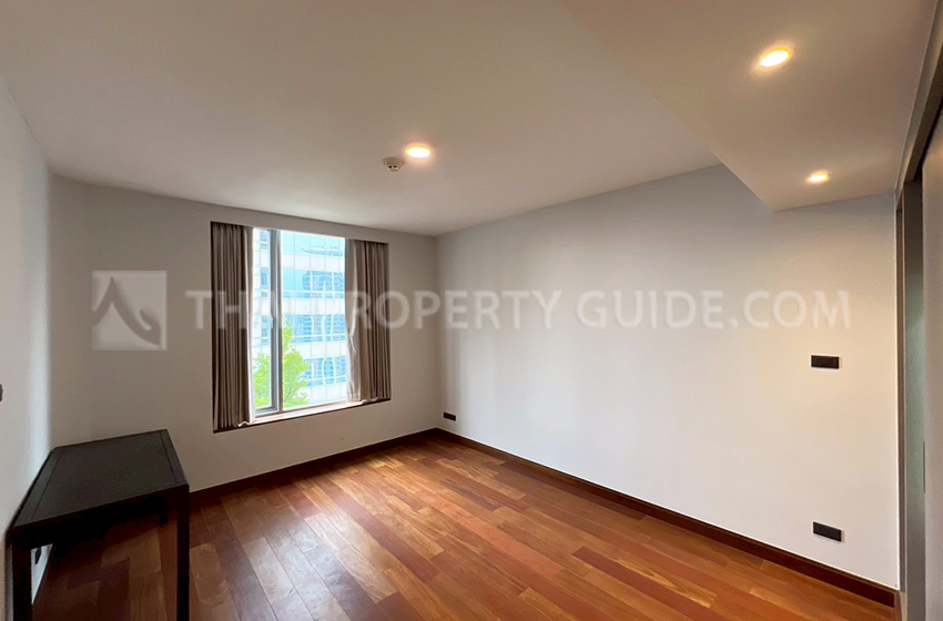 Condominium in Ploenchit 