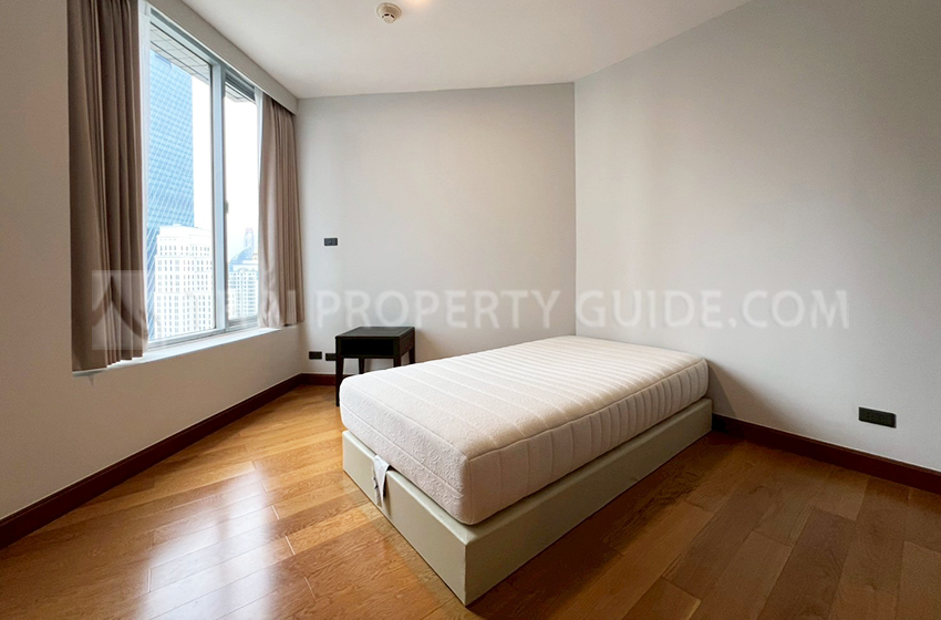 Condominium in Ploenchit 