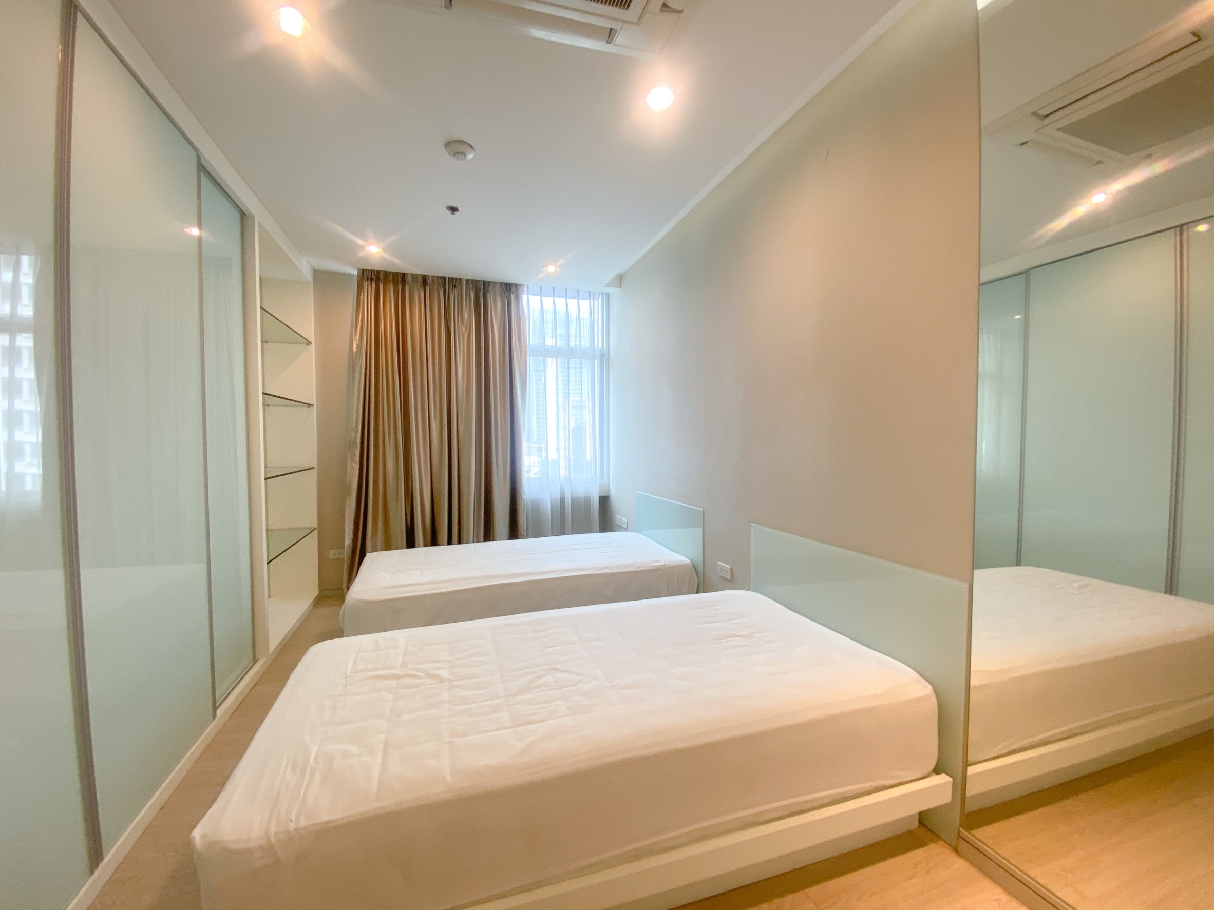 Condominium in Ploenchit 