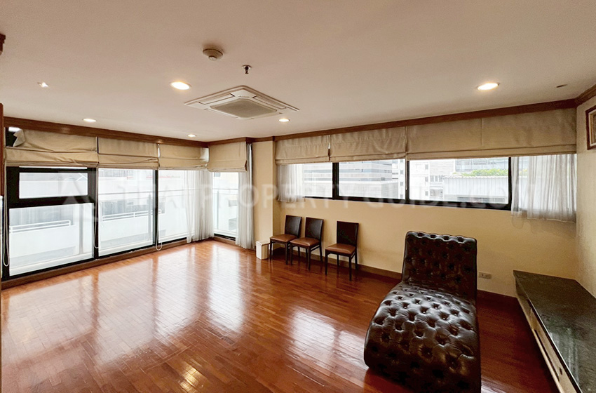 Condominium for rent in Ploenchit (near NIST International School)