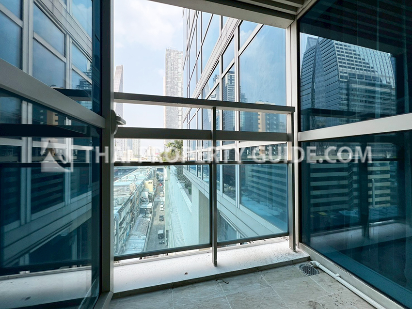 Condominium in Ploenchit : Athenee Residence 