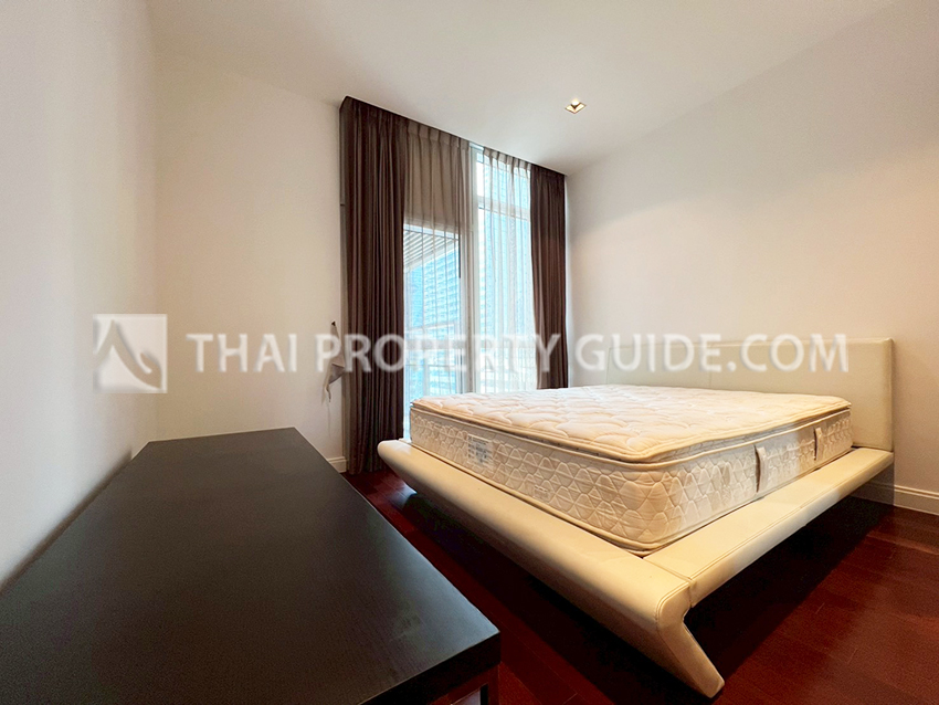Condominium in Ploenchit : Athenee Residence 