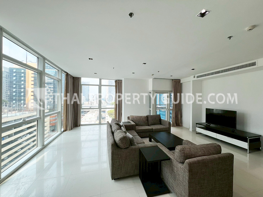 Condominium in Ploenchit : Athenee Residence 