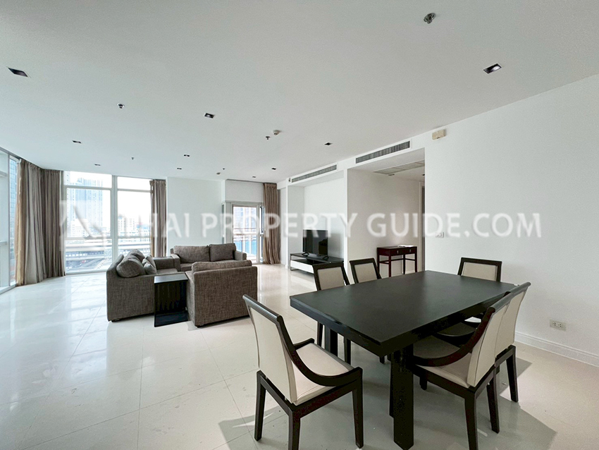 Condominium in Ploenchit : Athenee Residence 