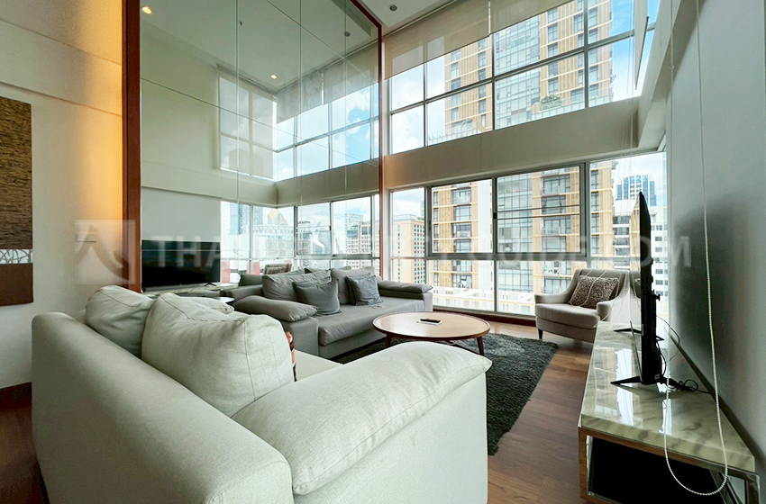 Condominium in Ploenchit 