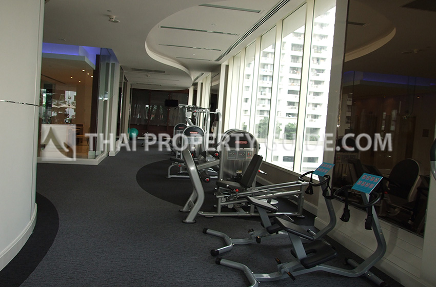 Condominium in Ploenchit 