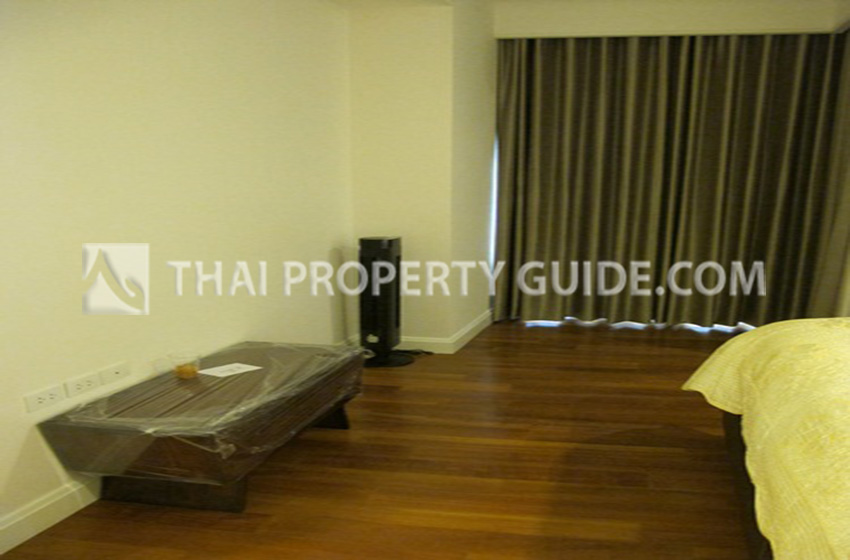 Condominium in Ploenchit 