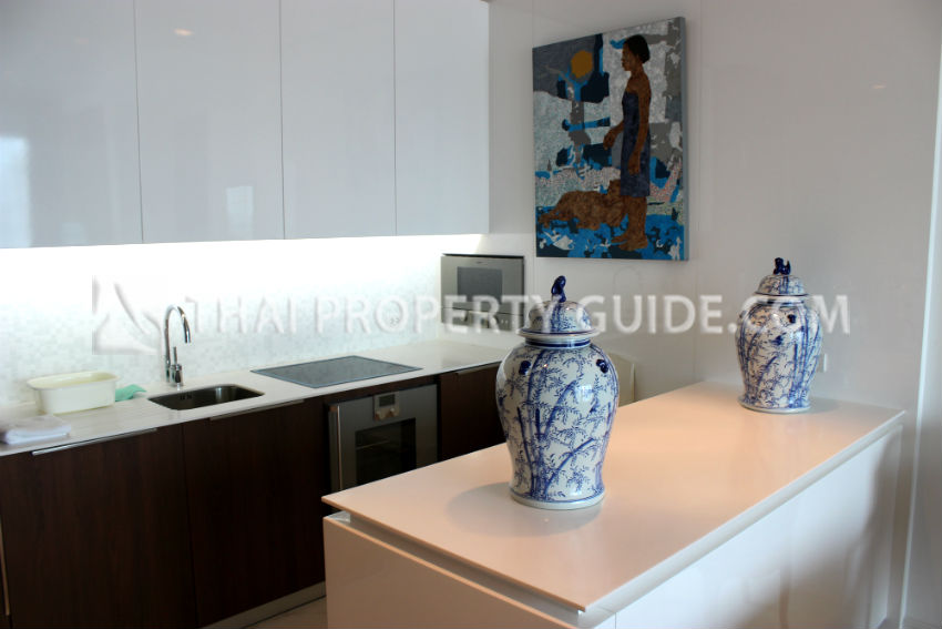 Condominium in Ploenchit 