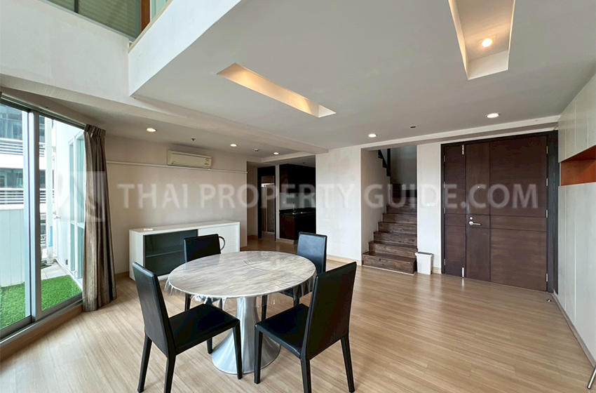 Condominium in Ploenchit 