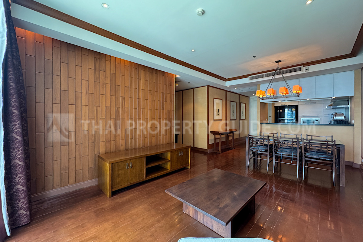 Condominium in Ploenchit : Athenee Residence 