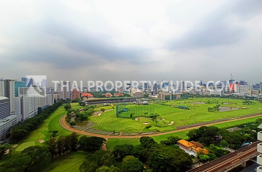Condominium in Ploenchit 