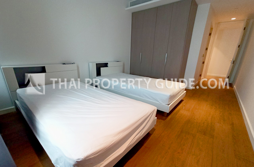 Condominium in Ploenchit 