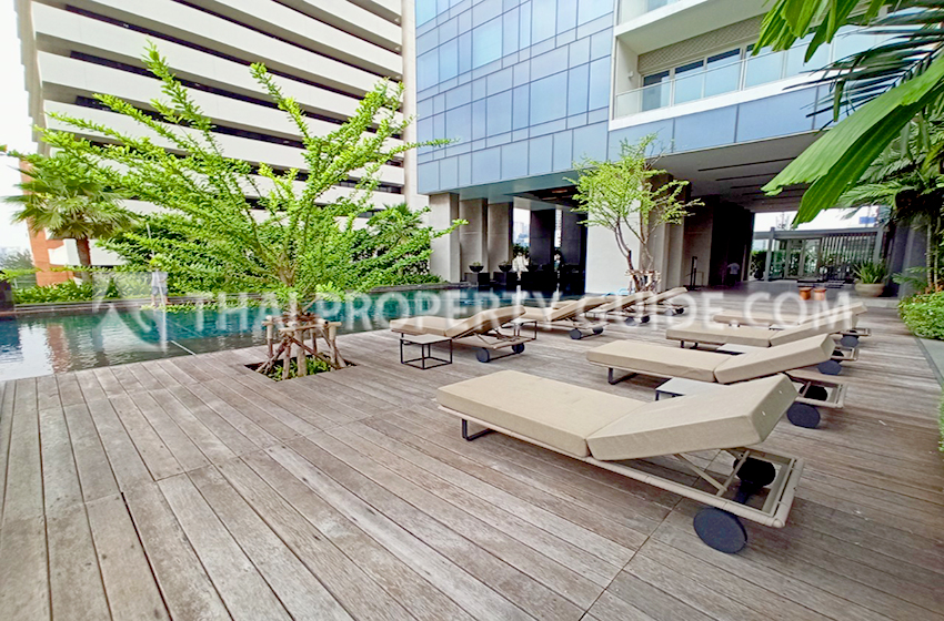 Condominium in Ploenchit 