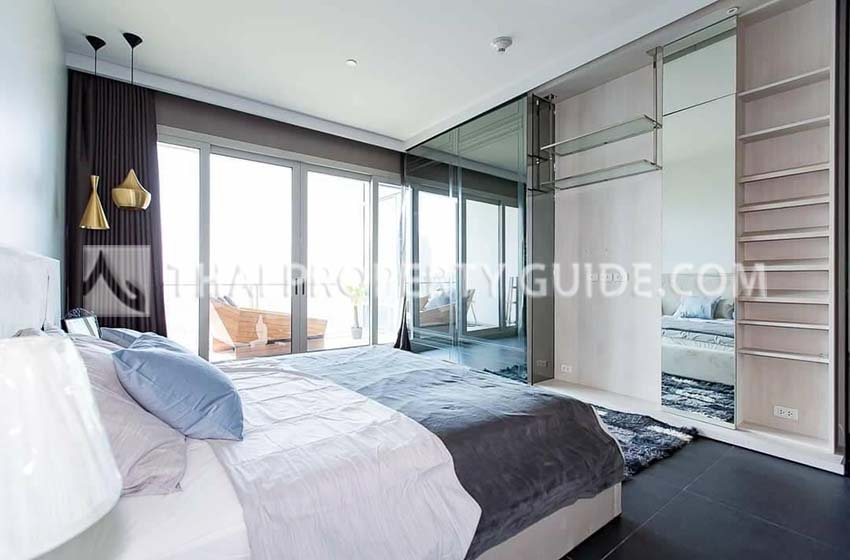 Condominium in Ploenchit 