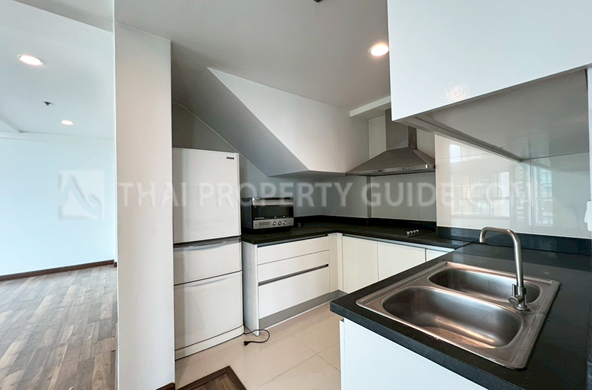 Condominium in Ploenchit 