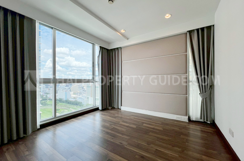 Condominium in Ploenchit 