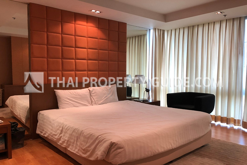 Condominium in Ploenchit 