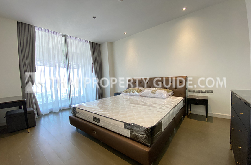 Condominium in Ploenchit : Magnolias Ratchadamri(Condominium)