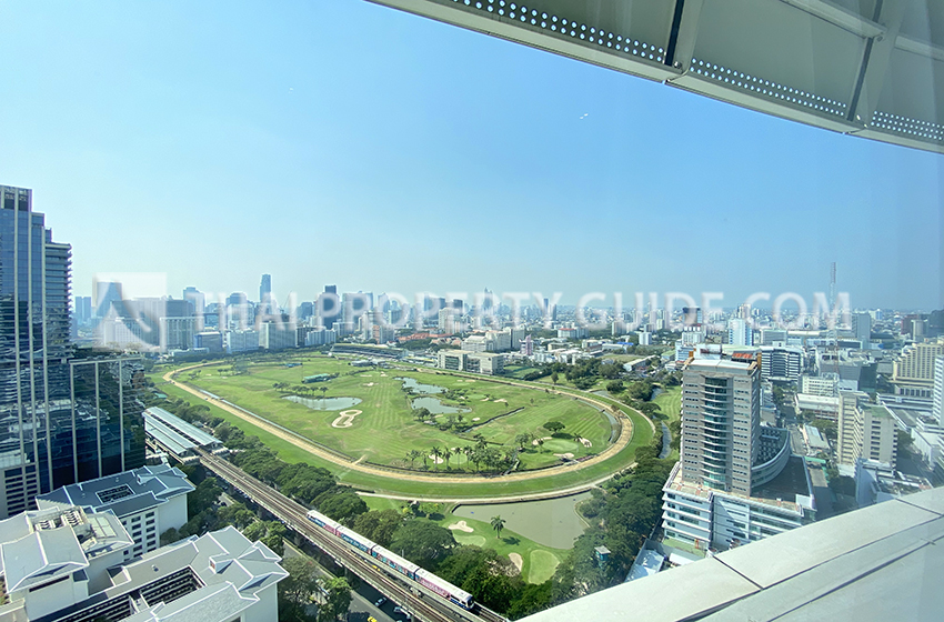 Condominium in Ploenchit : Magnolias Ratchadamri(Condominium)