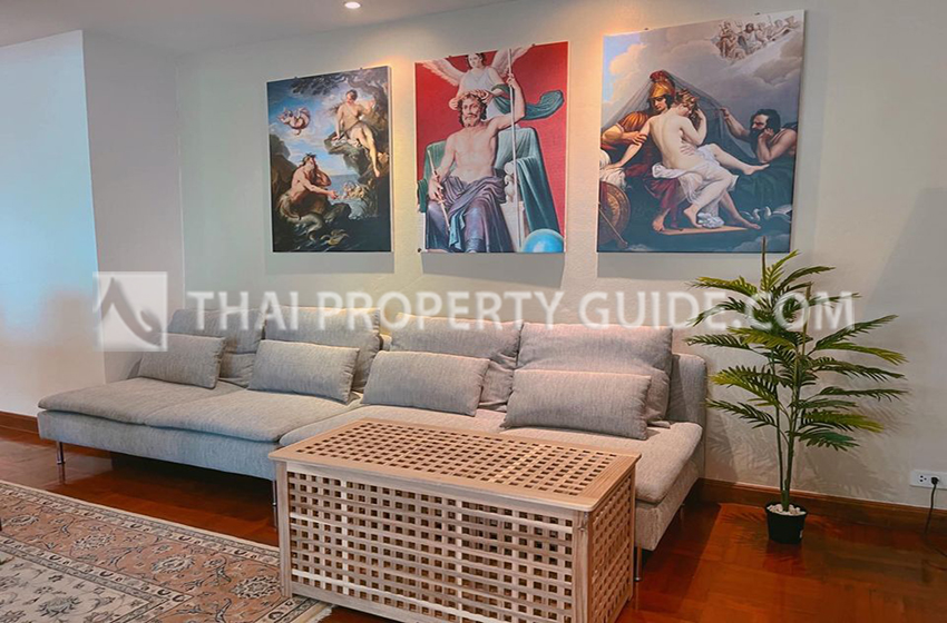 Condominium in Ploenchit 