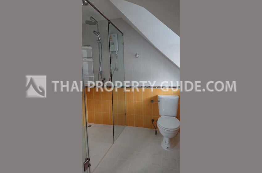 Condominium in Ploenchit 