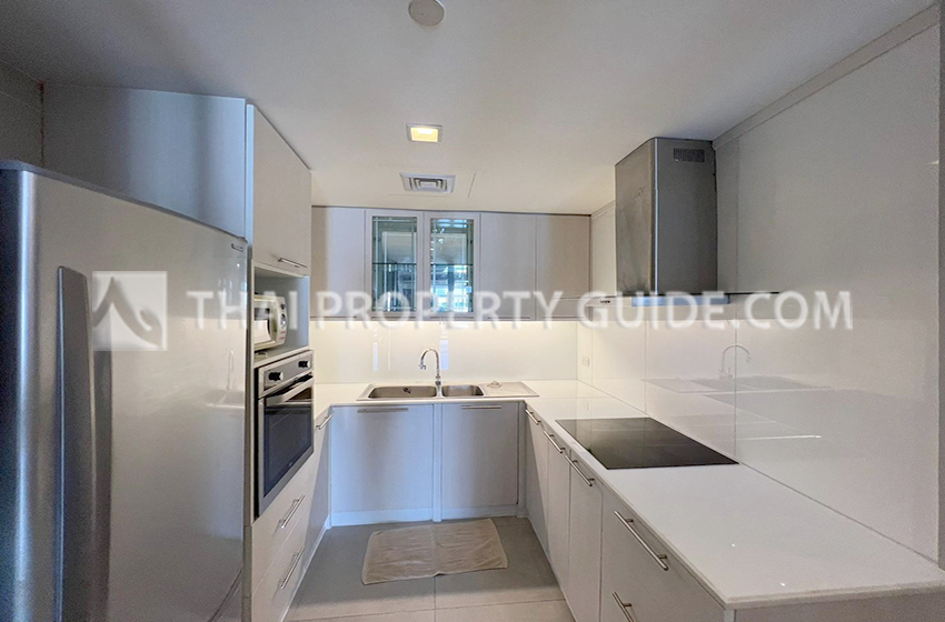 Condominium in Ploenchit 
